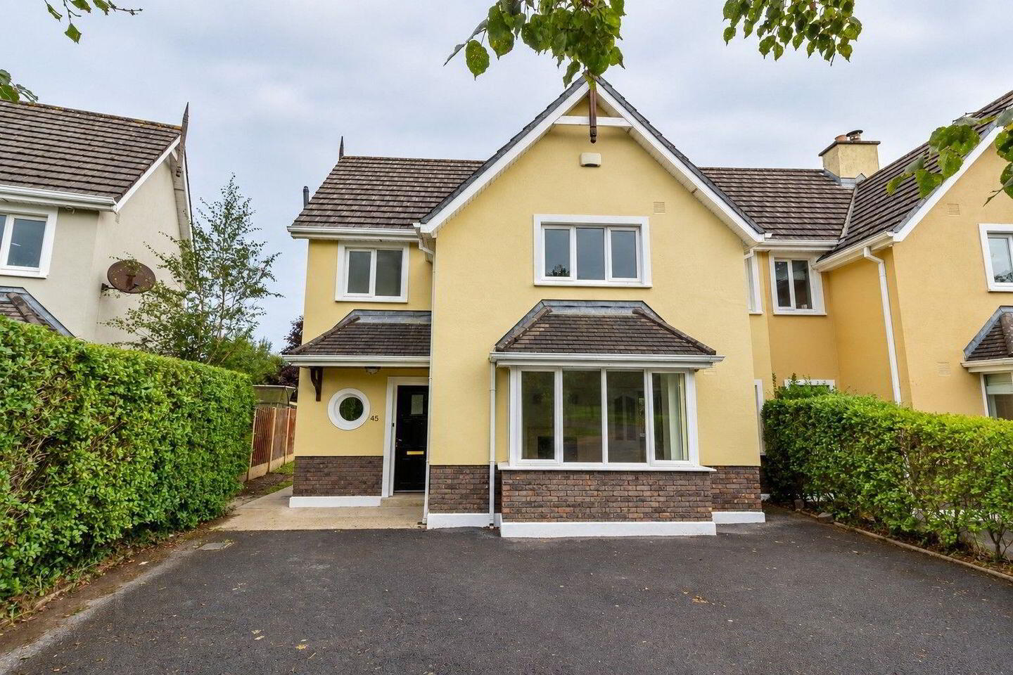 45 Ashley Gardens 1 of 30