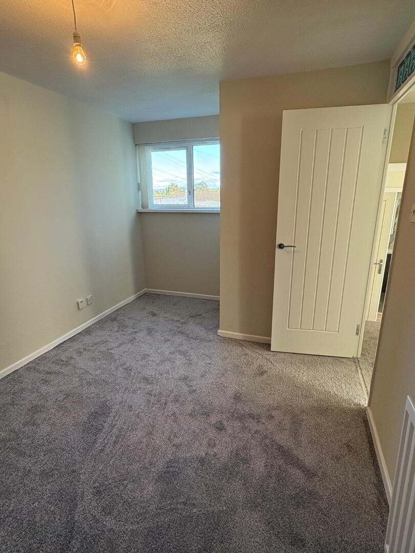 27 Tresna Park 16 of 16
