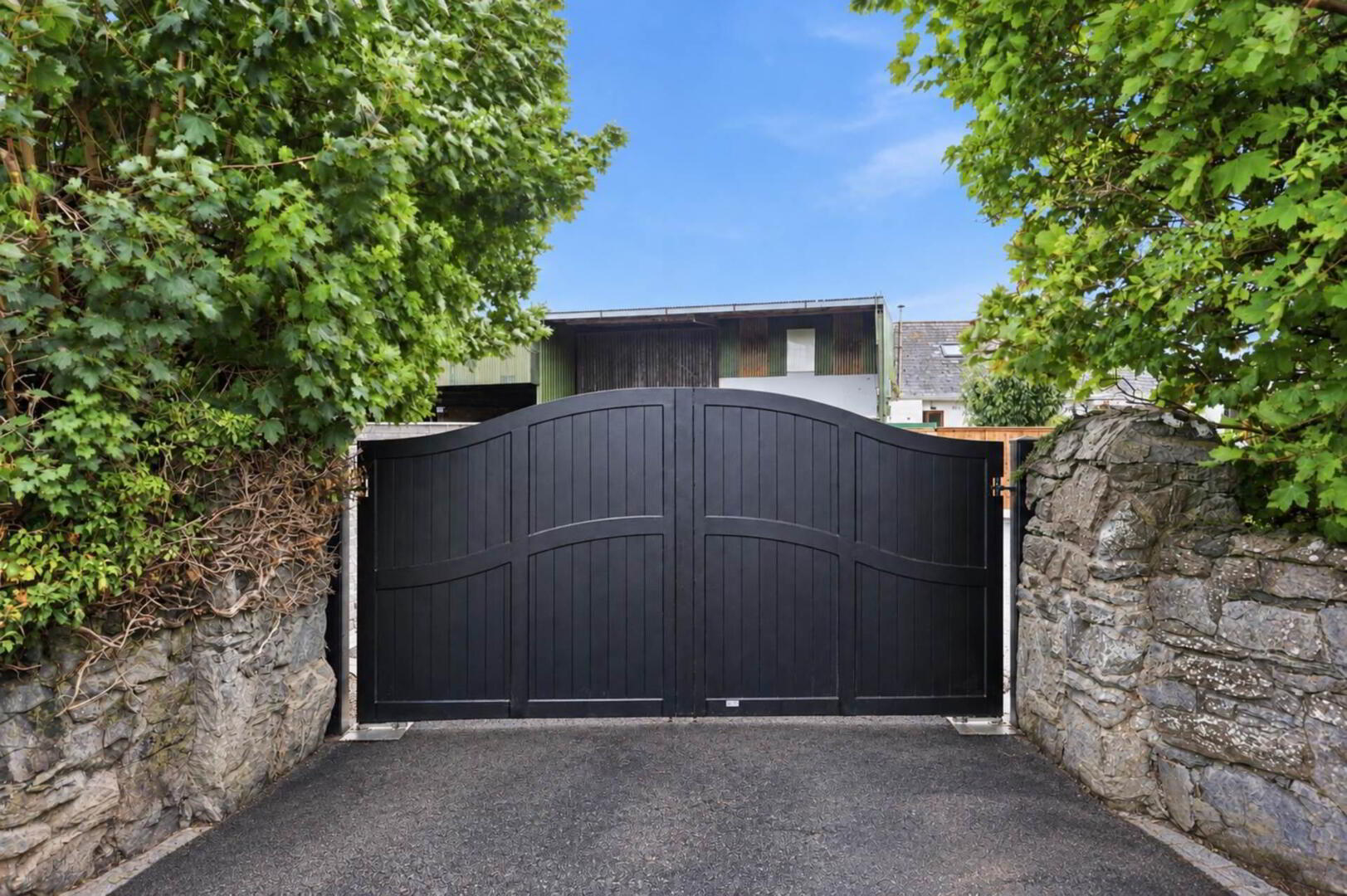 Skephubble Farm,, House And Commercial On Lands C1.79ha(4.4acres) 2 of 52