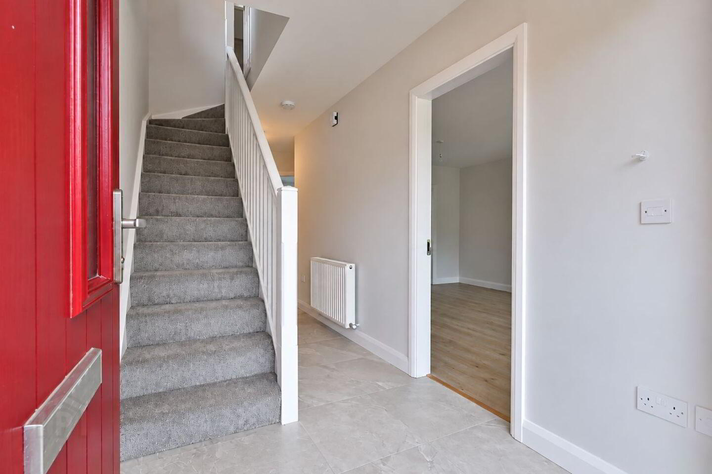 29 Poynton Place 2 of 14