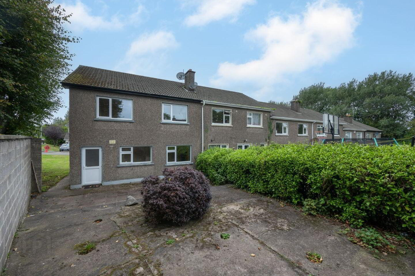 13 Westbury Estate 3 of 37