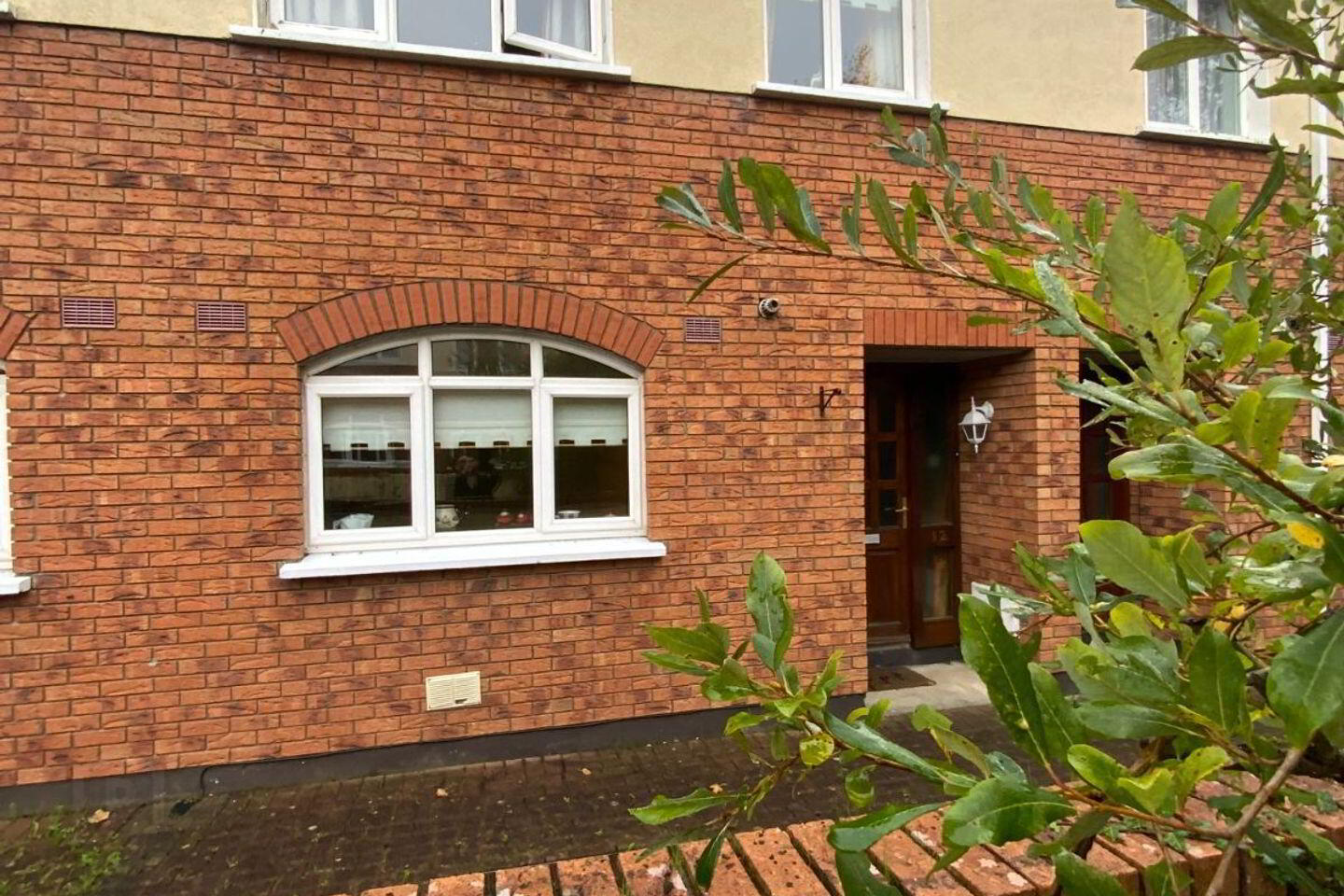 12 Woodlands Court 1 of 24