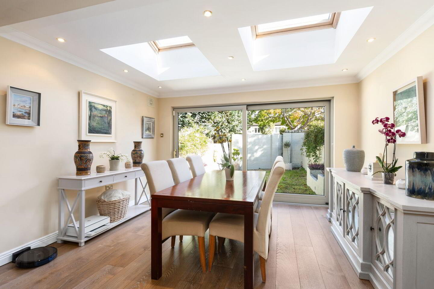 5 Castle Court 3 of 13