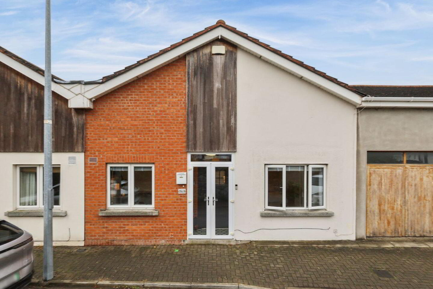 4 Abbeyfield Lawns 1 of 34