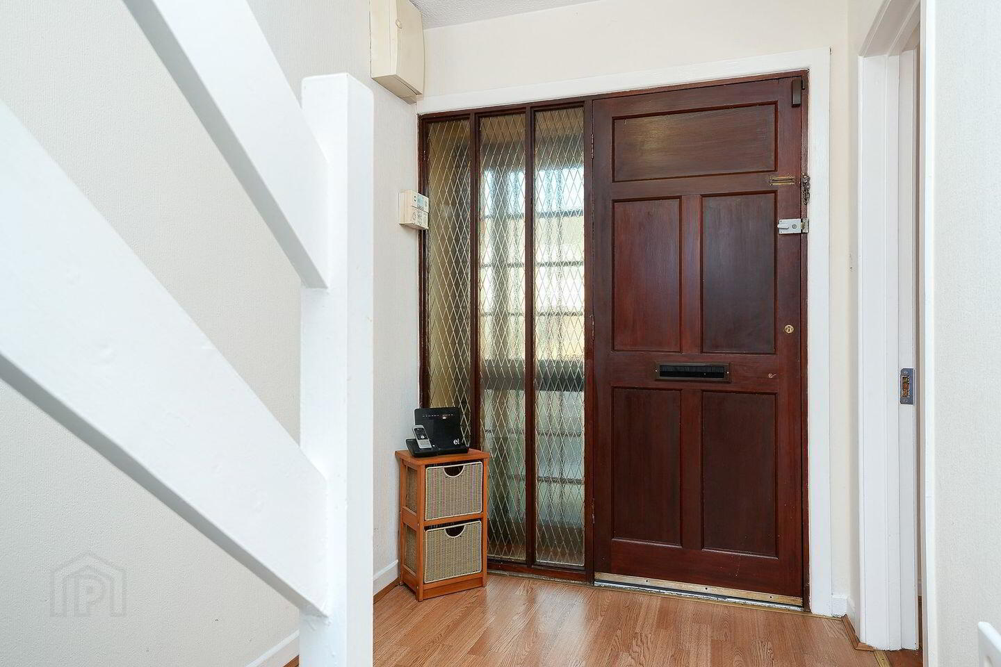 21 Palmerstown Lawn 3 of 24