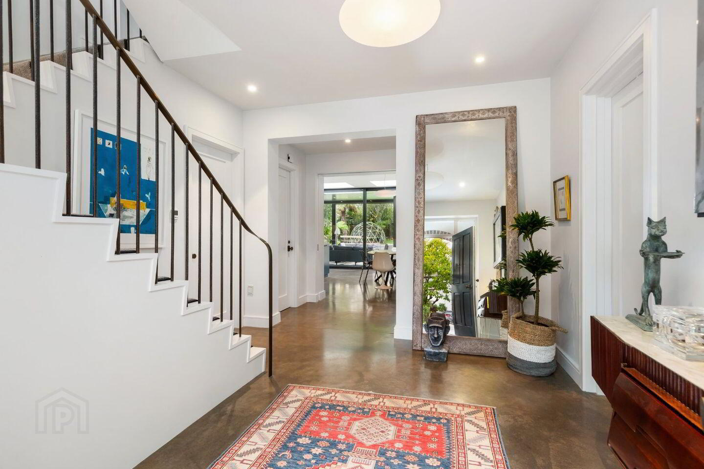 9 Riverside Drive 3 of 62