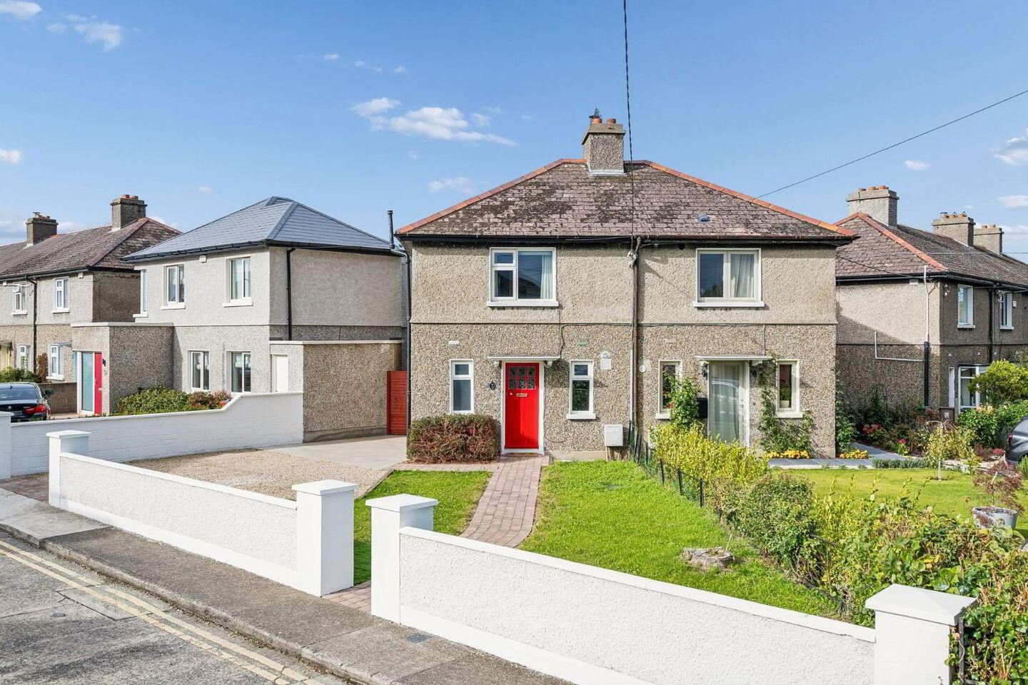 7 Larkfield Gardens 2 of 25
