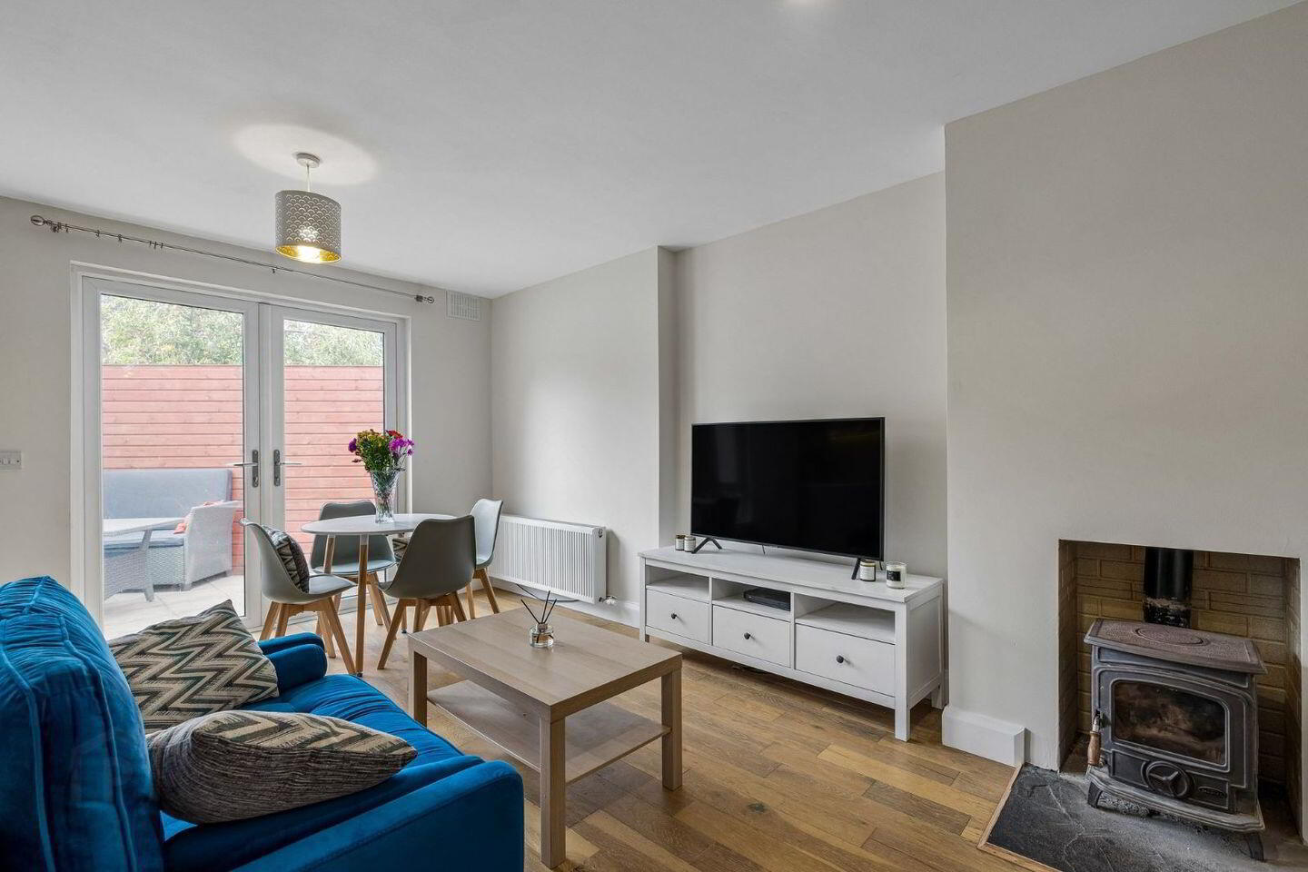7 Larkfield Gardens 3 of 25