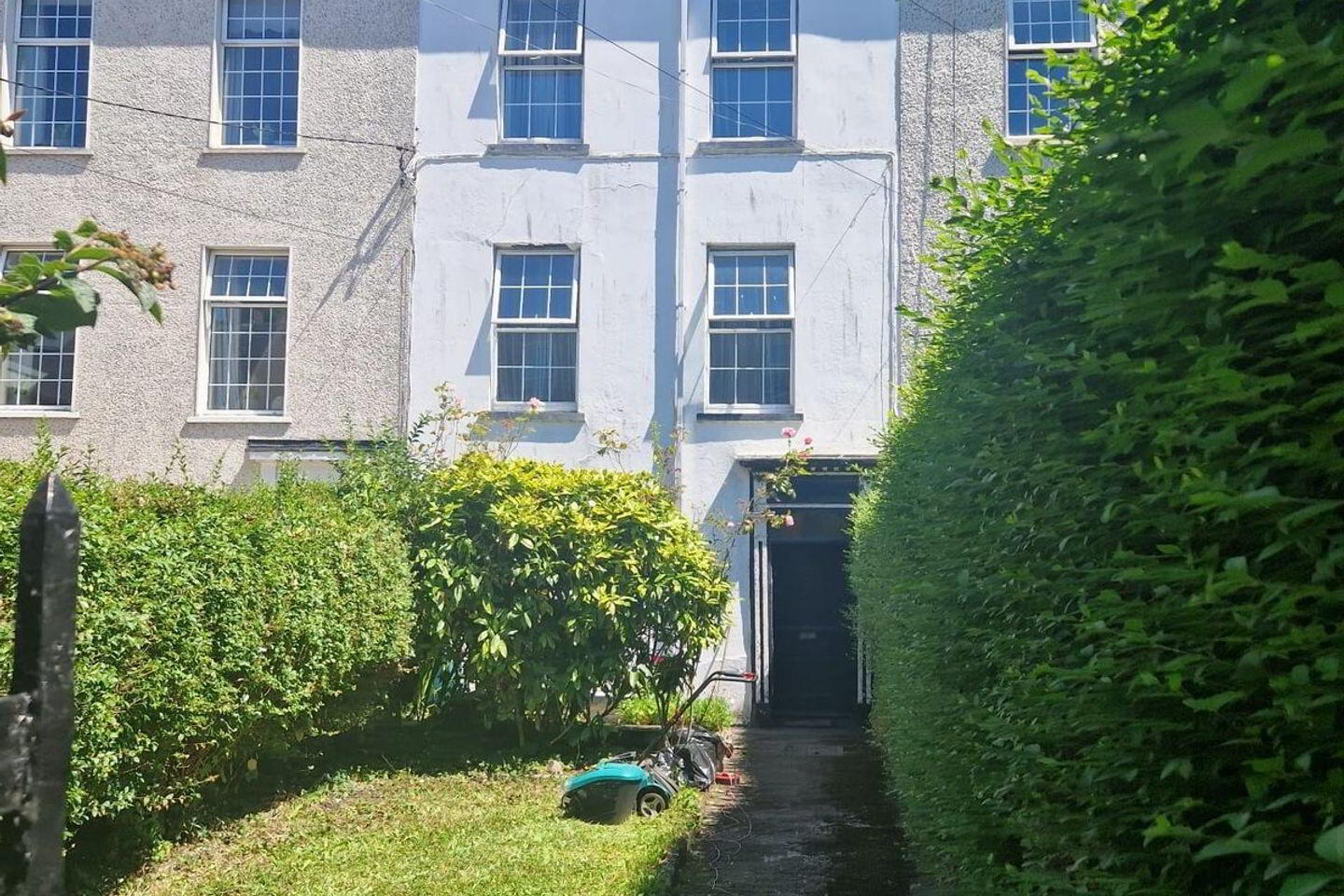 2 Eglinton Terrace 2 of 22