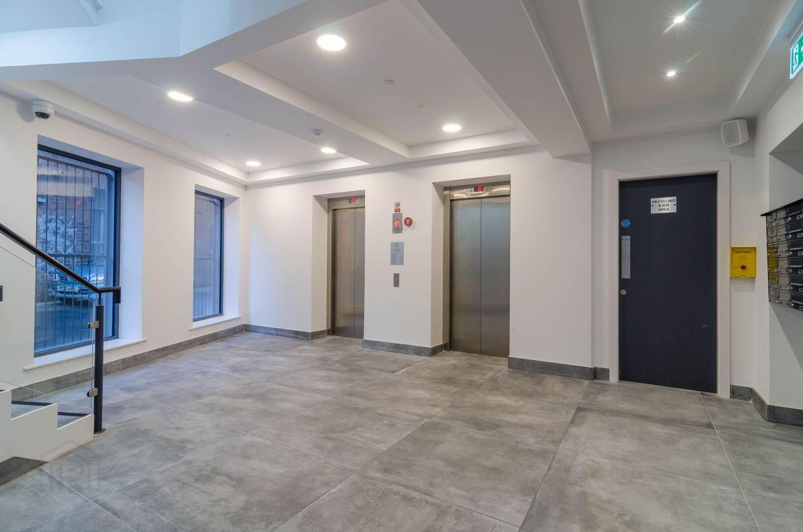 48 The Gallery, 65-71 Dublin Road 3 of 4