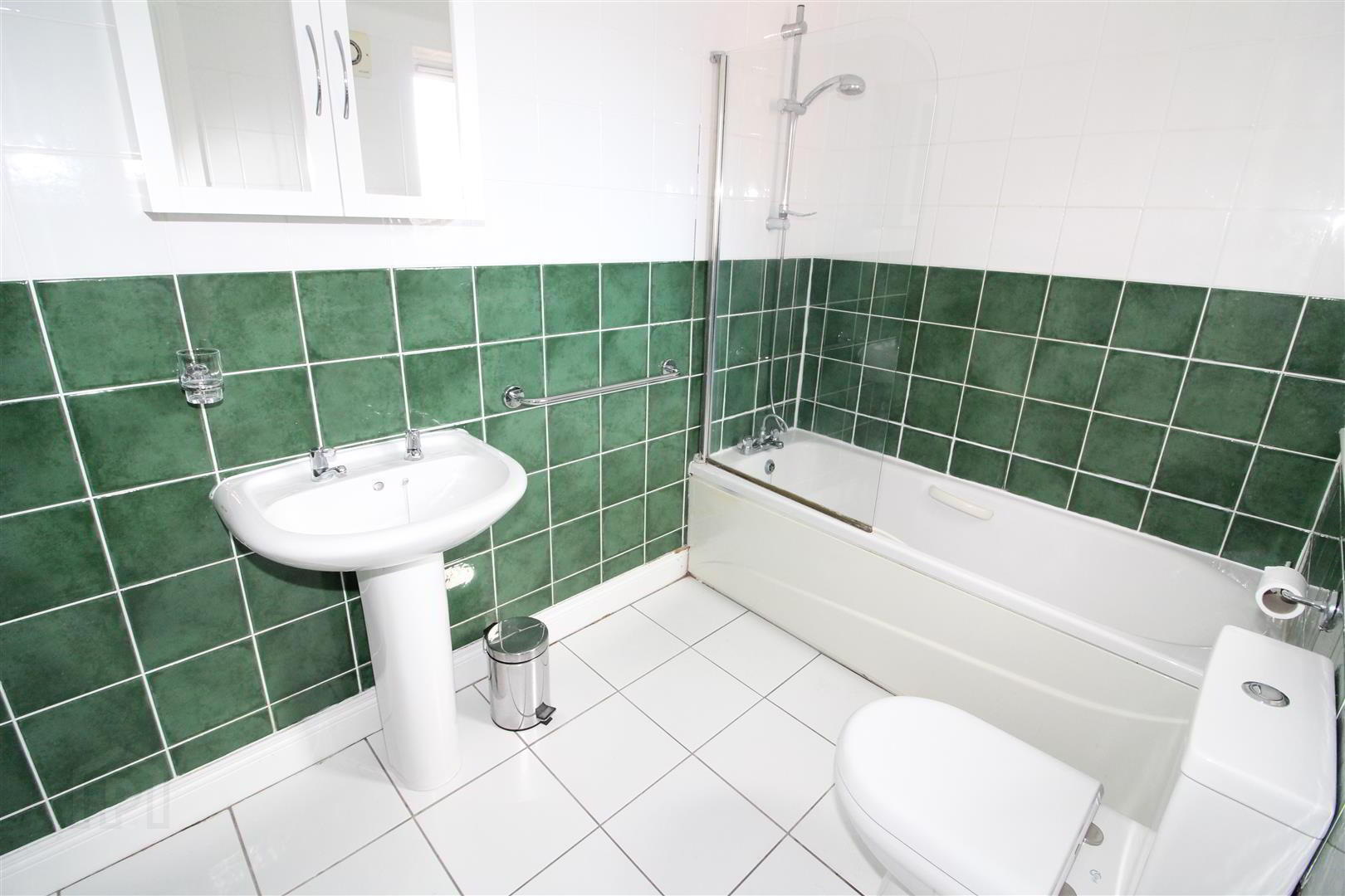 Apt 5, 18a Annadale Avenue 15 of 15