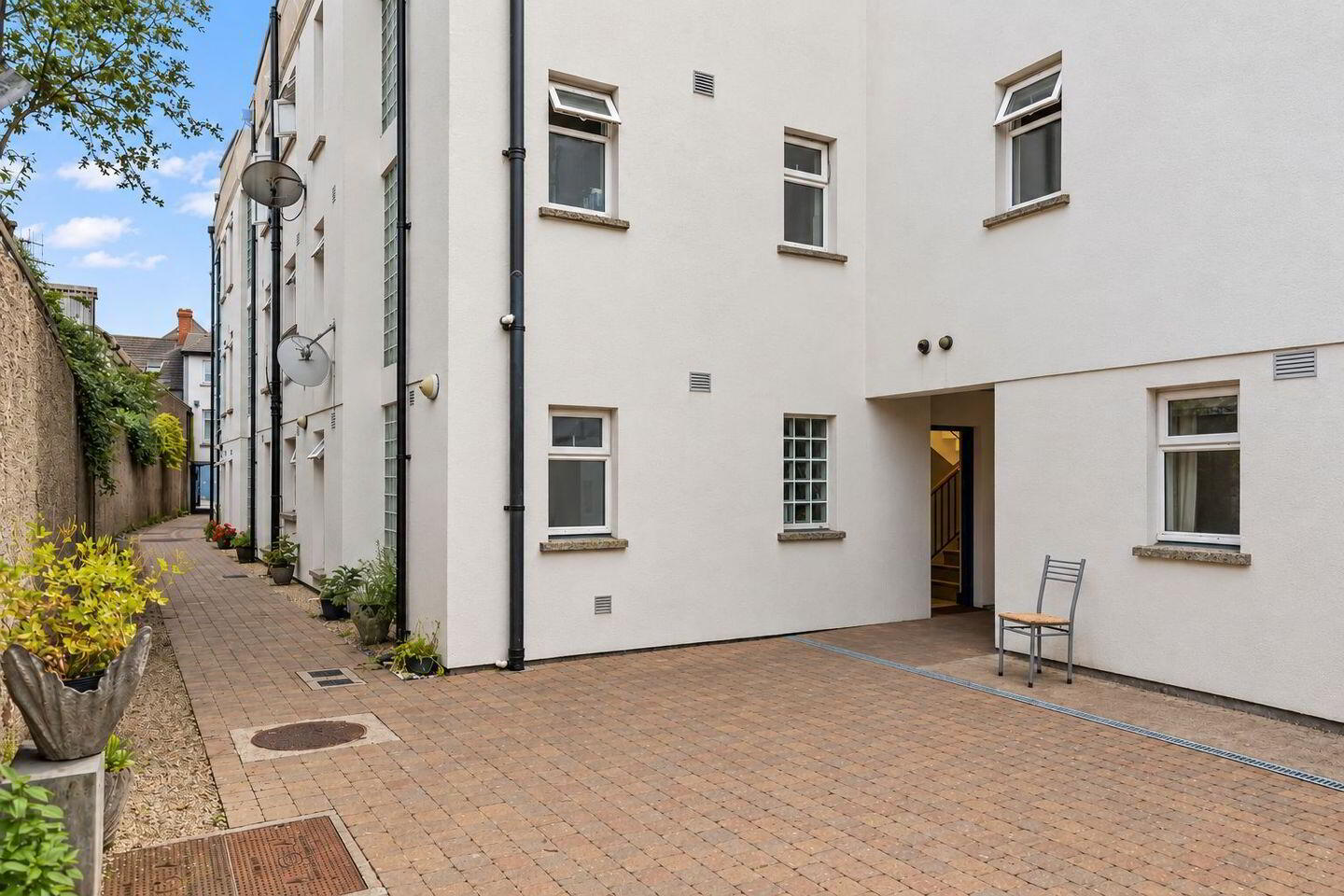 7 Court Mews 1 of 1
