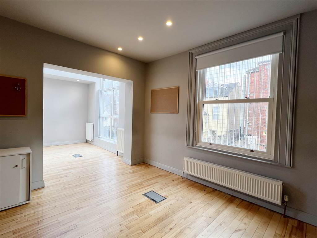 169 University Street Suite, 2 Queens Quarter 2 of 7