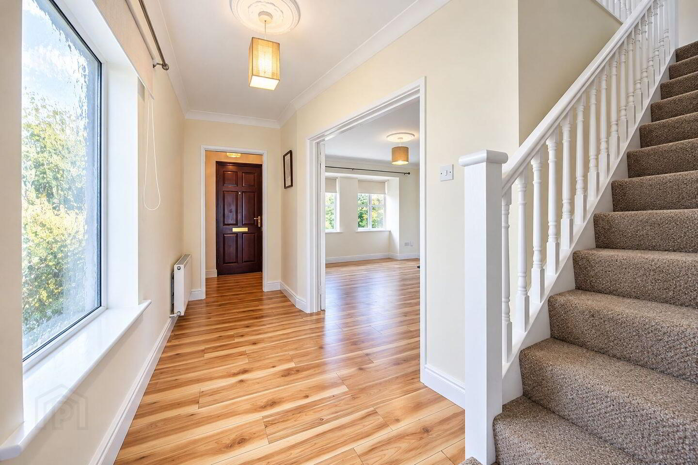 25 Saddlers Grove 2 of 26