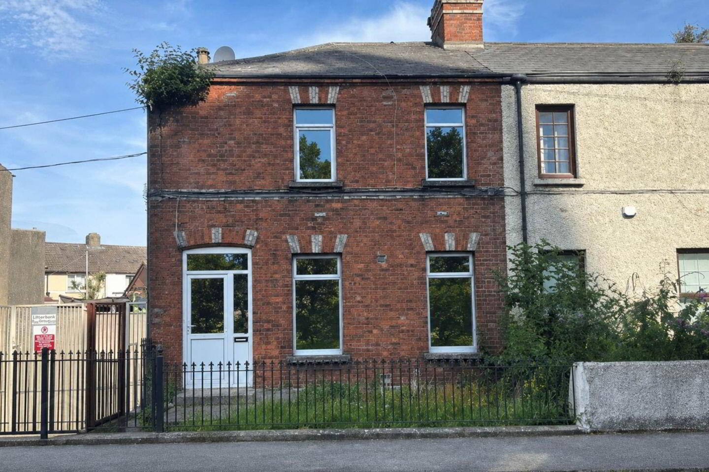 22/23 Church Road 1 of 19