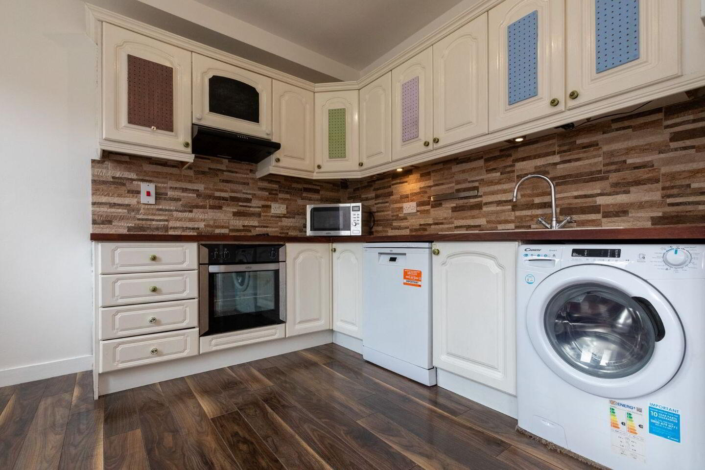 Apartment 16 Bishopsmede 3 of 23