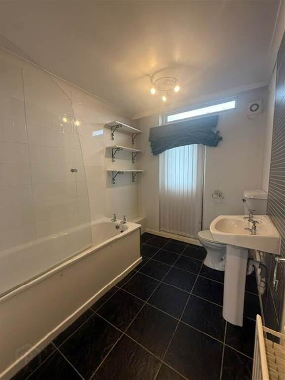 212E Upper Lisburn Road 7 of 8
