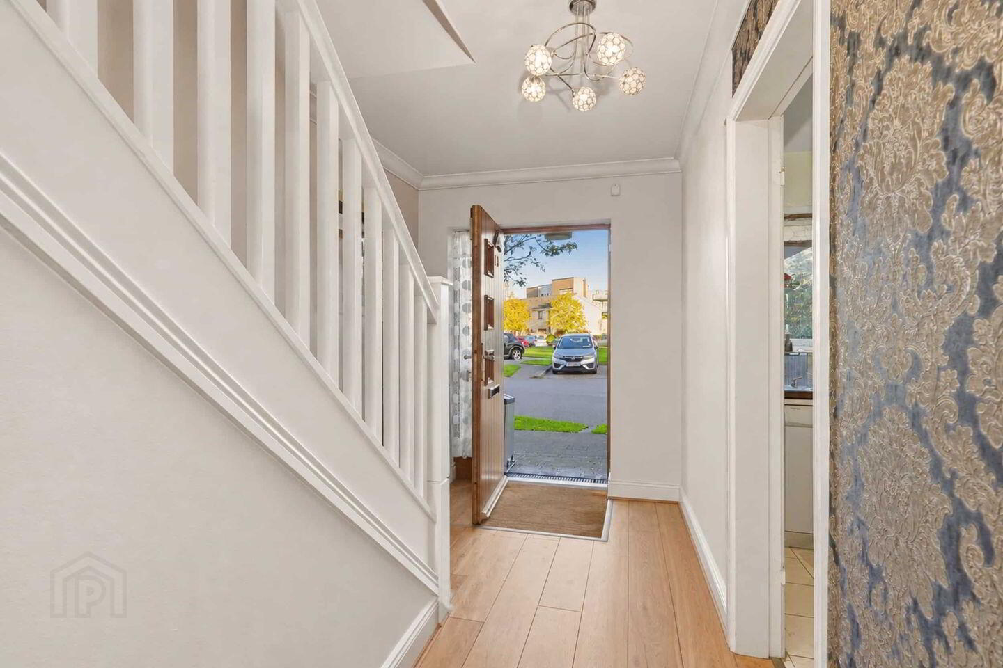 13 Hampton Wood Lawn 3 of 33