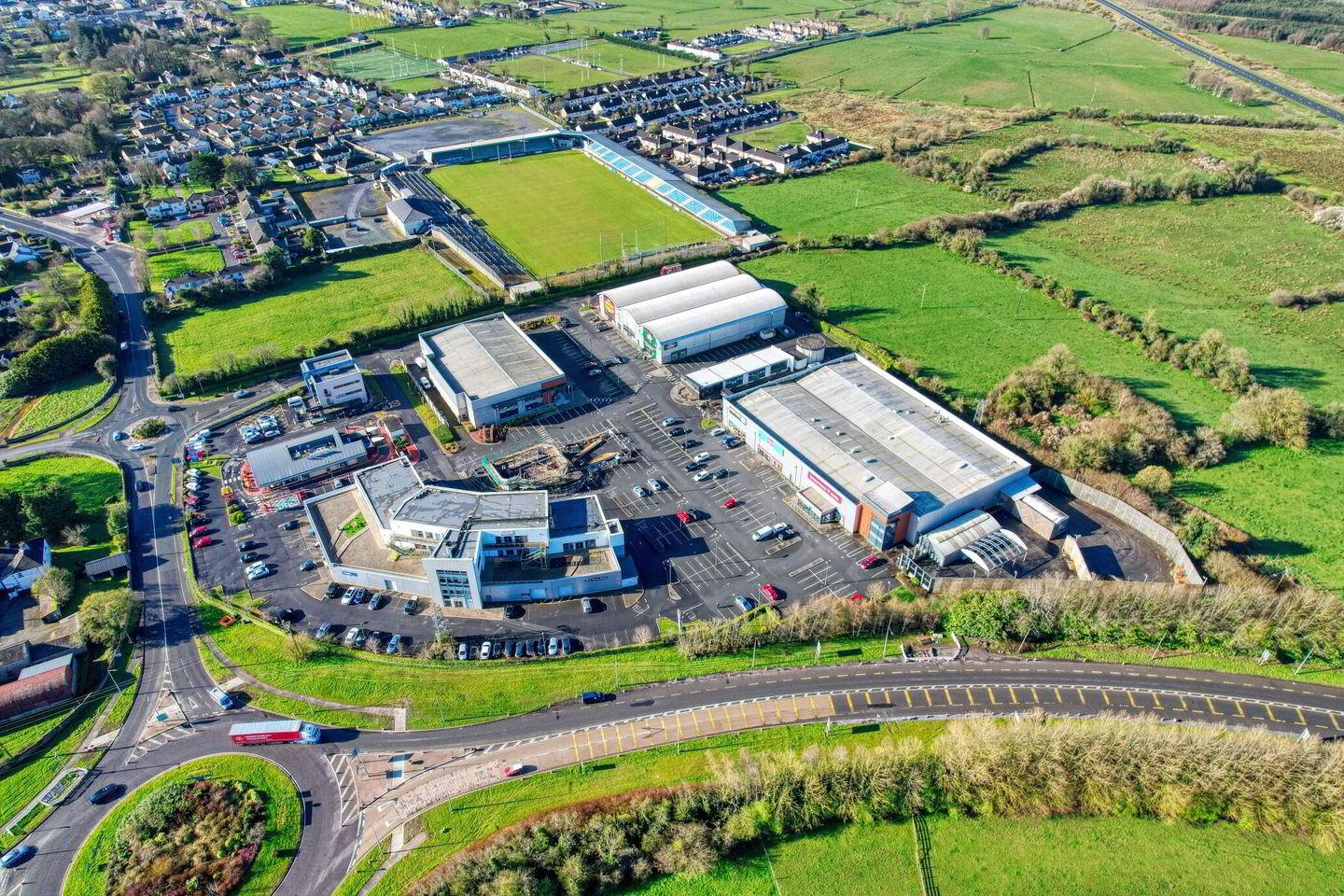 Unit 12 & 13 N4 Axis Centre 6 of 6