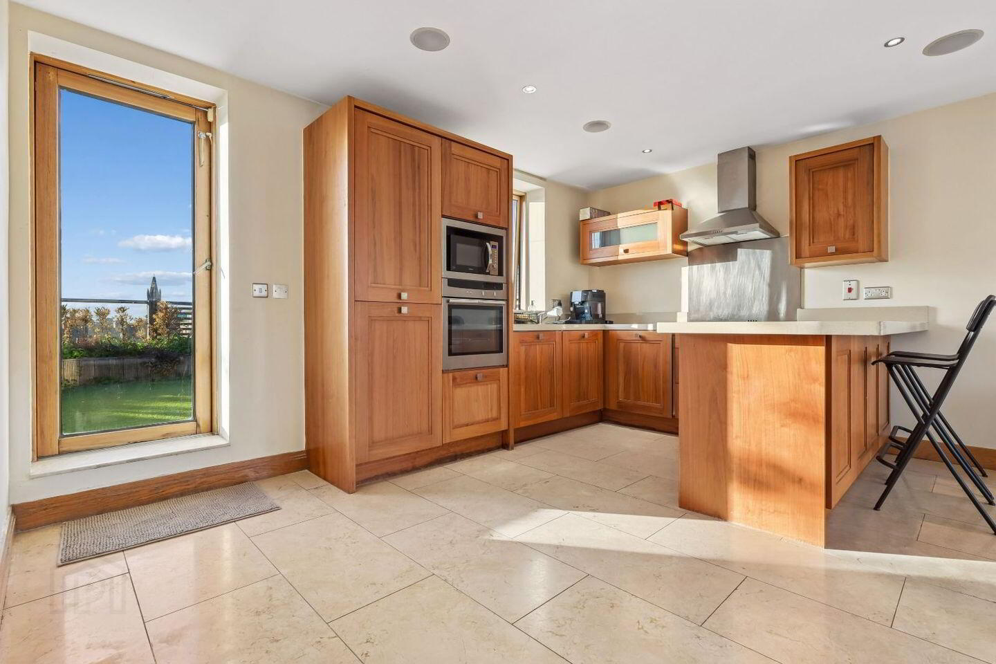 Penthouse, 45 Chancery Court 3 of 20