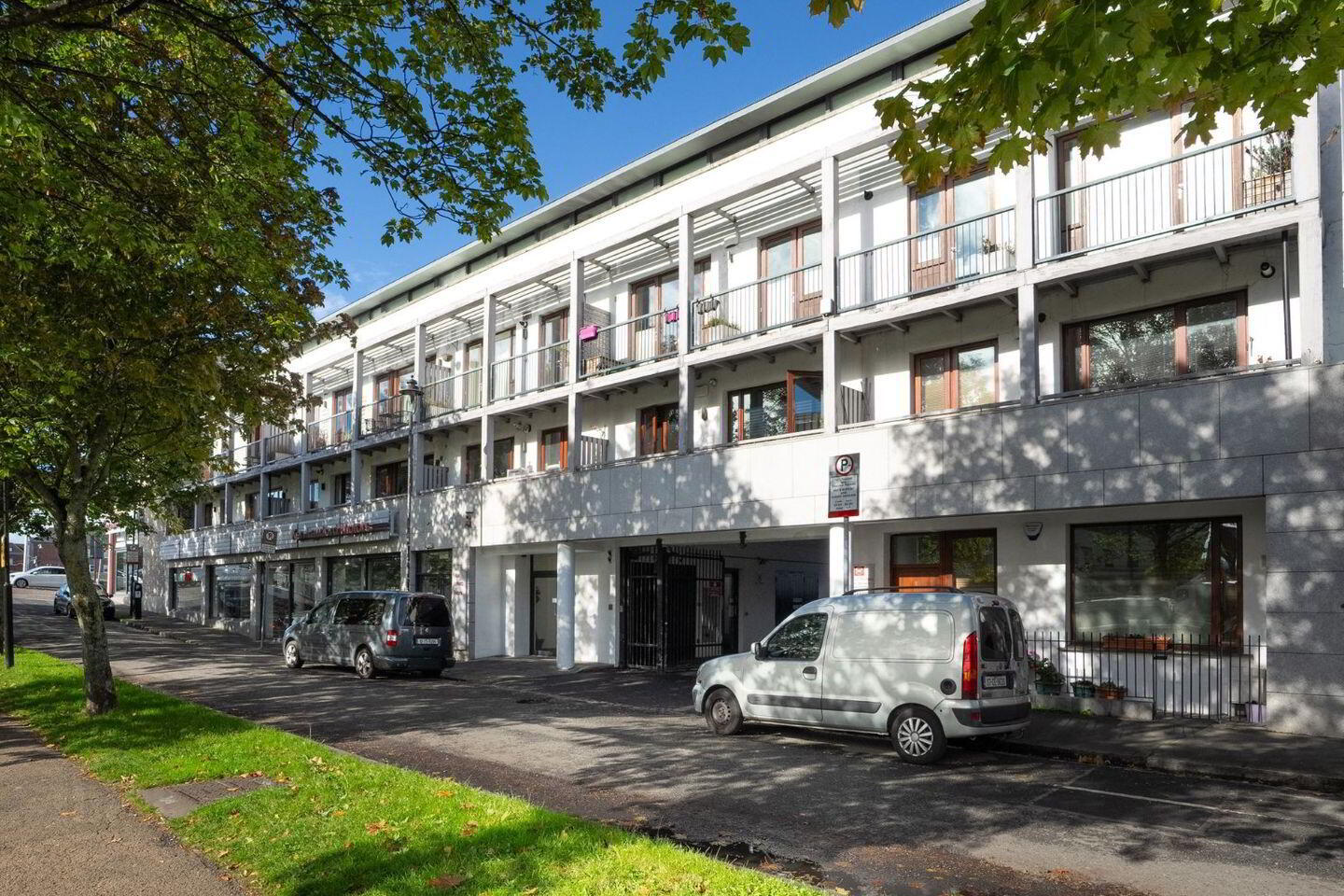 8 Portobello Wharf 3 of 27