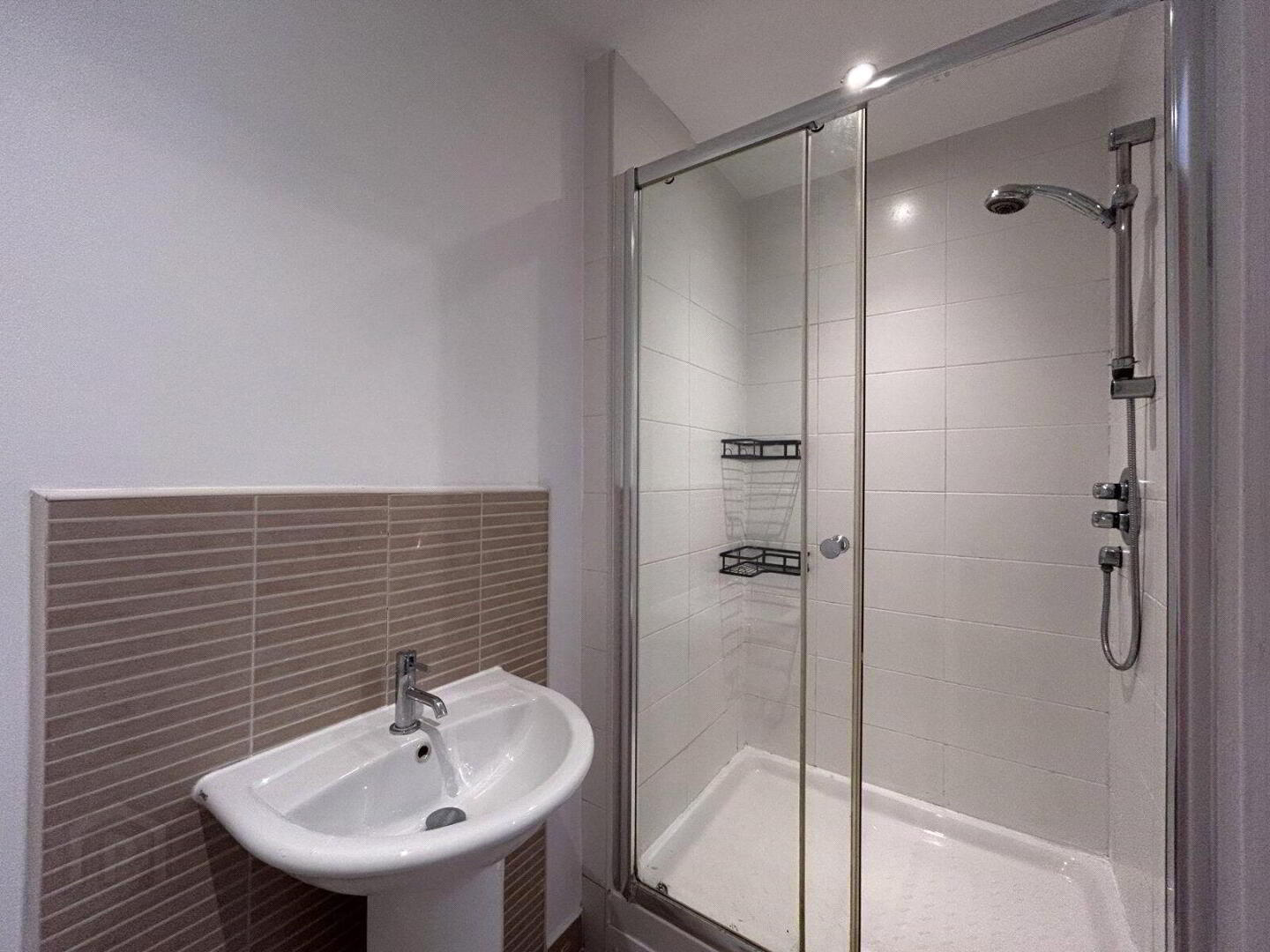 46 The Luna Building (Penthouse), 1 Redwood Court 17 of 18