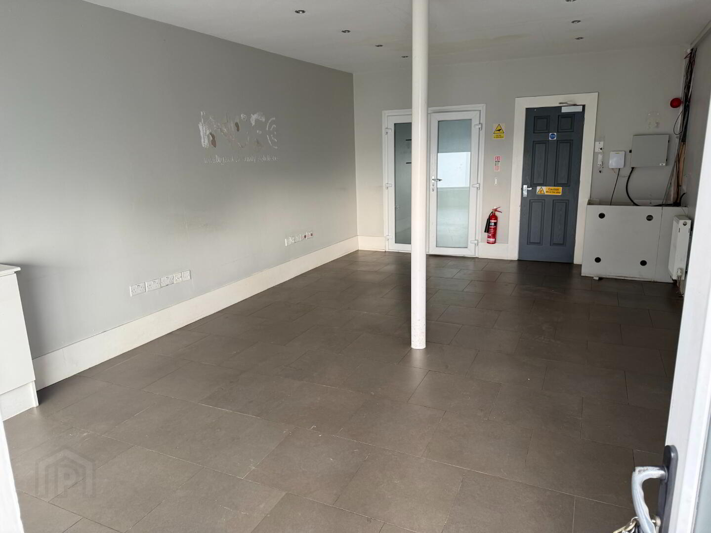 238 Beersbridge Road 2 of 10
