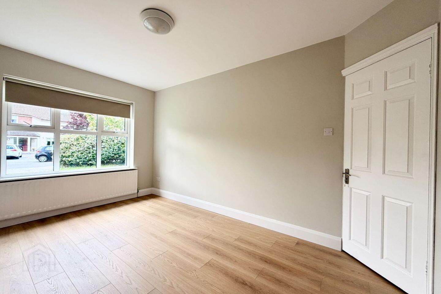 6 Woodbrook Manor 3 of 14