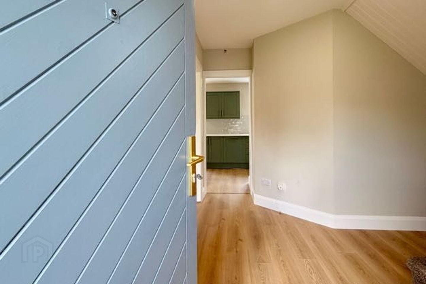 6 Woodbrook Manor 2 of 14