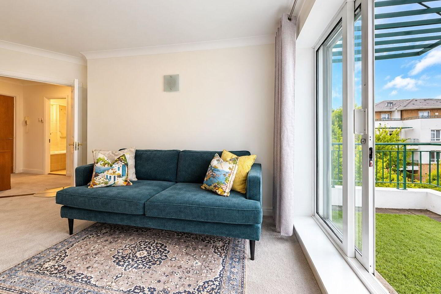 Seamount Apartments 3 of 12