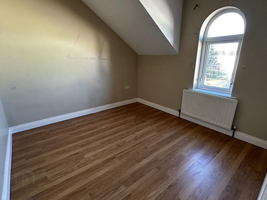 5 Windsor Avenue Place 8 of 9