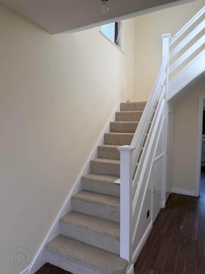 8 Cambourne Park 3 of 11