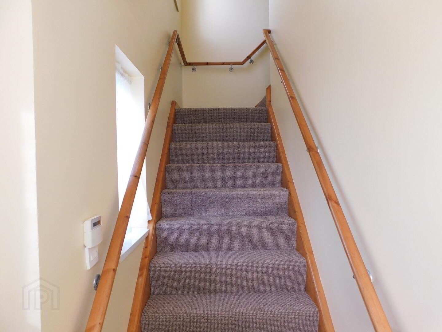 30 St Julians Road 2 of 7