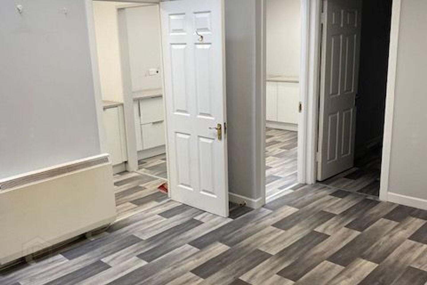 1st Floor, 35 Main Street 2 of 7