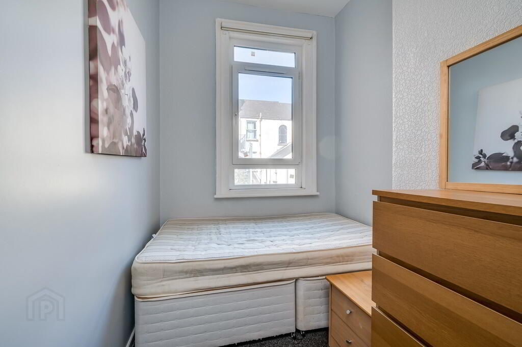 Flat 2, 16 Ireton Street 9 of 10