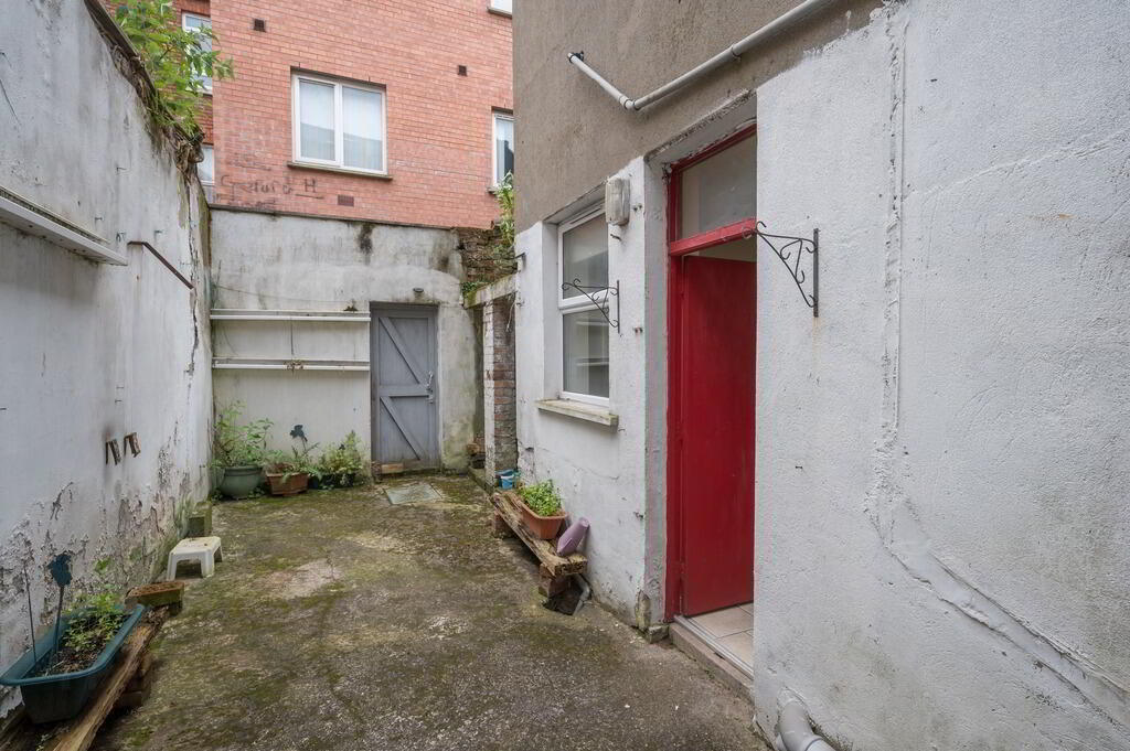 Flat 1, 19 Cameron Street 8 of 8