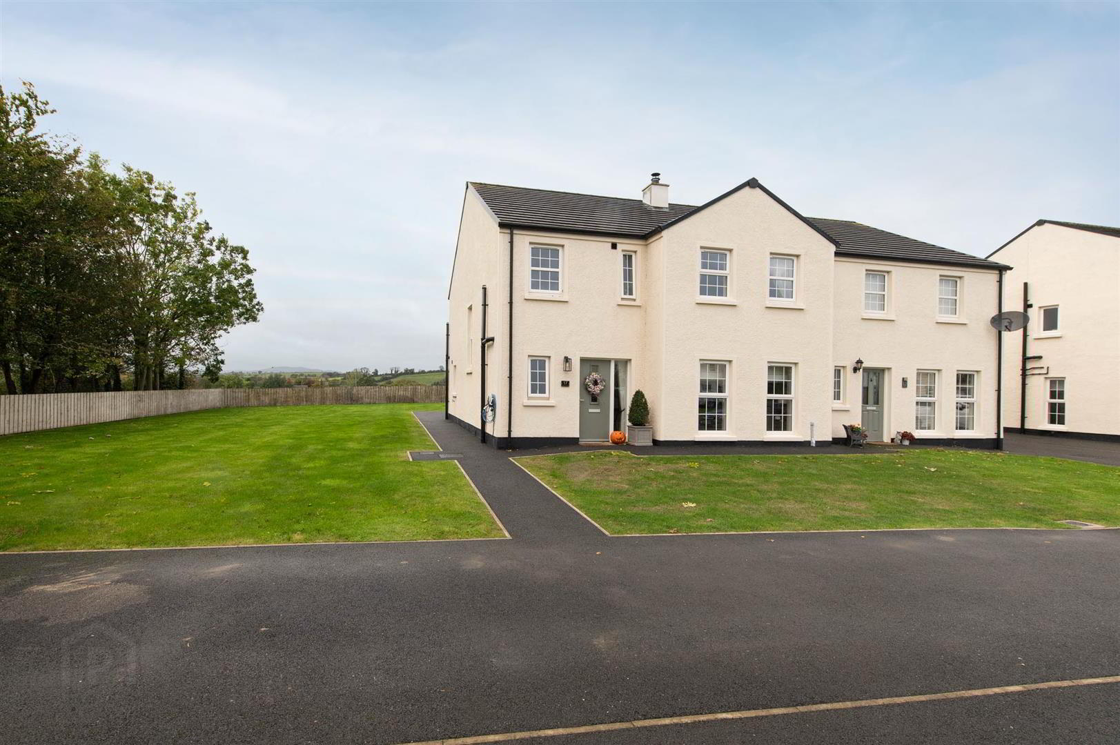 17 Forde Gardens 36 of 37