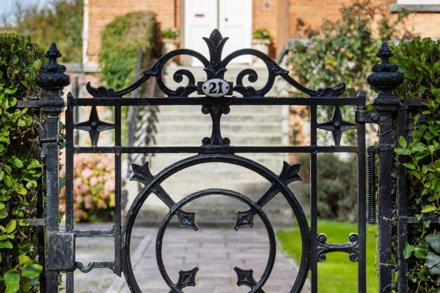 21 Palmerston Park 3 of 44