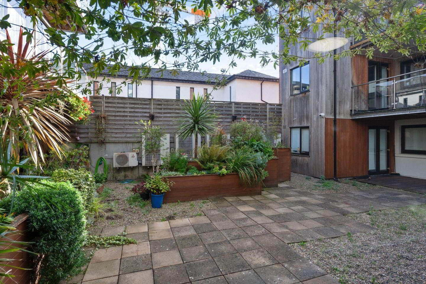Apt 12, 124 Capel Street 12 of 13