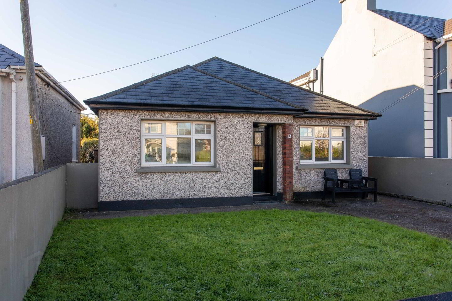 13 Racecourse Road 1 of 17