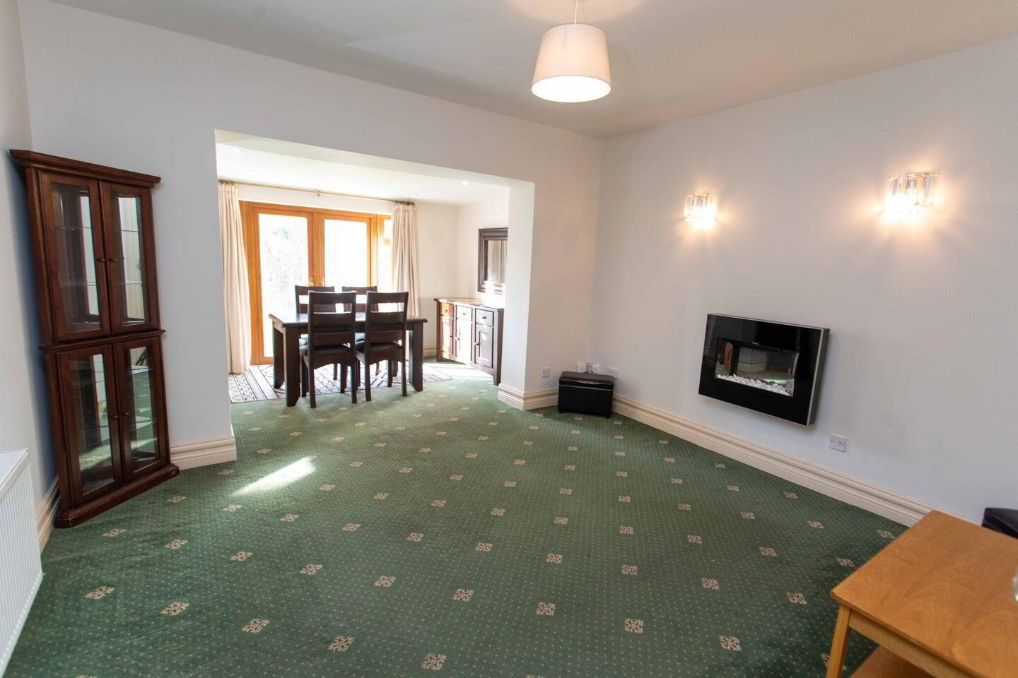13 Racecourse Road 3 of 17