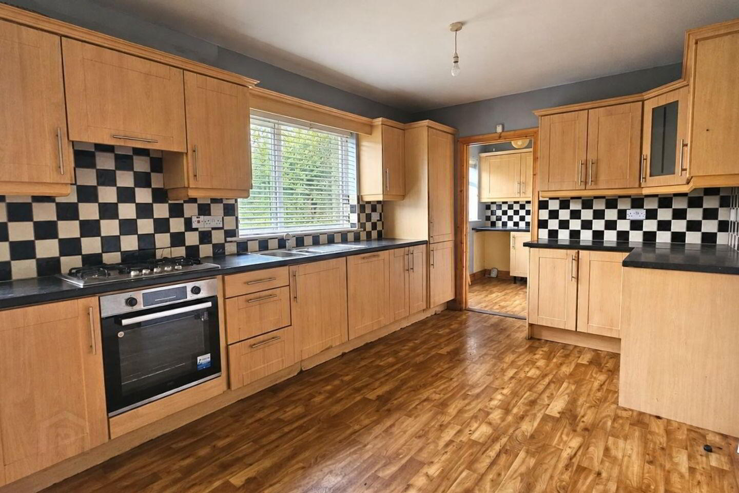 34 Rockfield Park 3 of 23