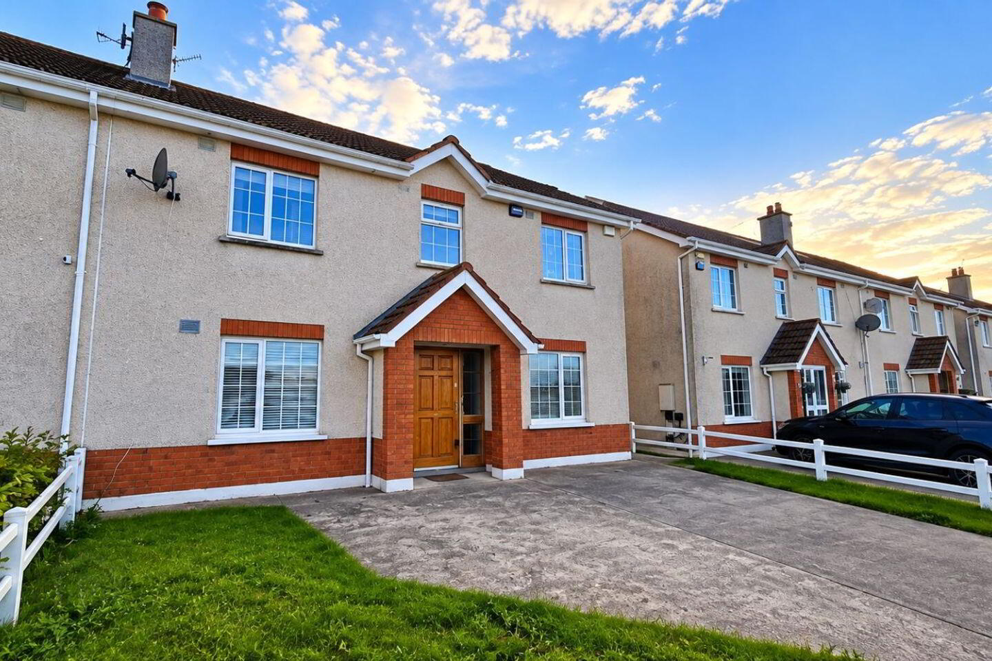 34 Rockfield Park 2 of 23