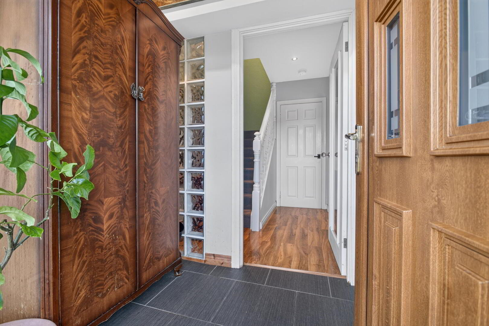 85 Windsor Avenue 3 of 26