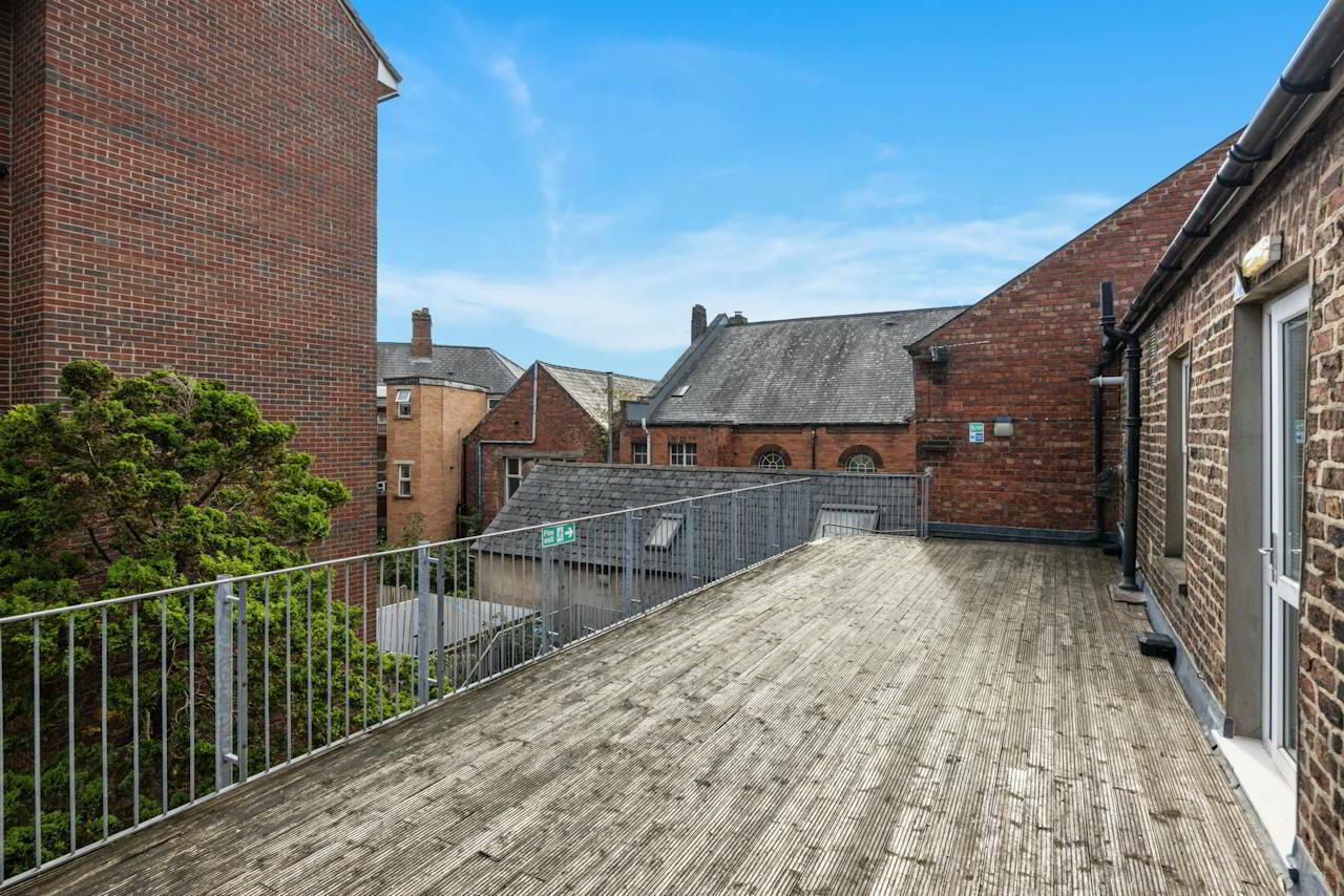 10-12 Lisburn Road 17 of 18