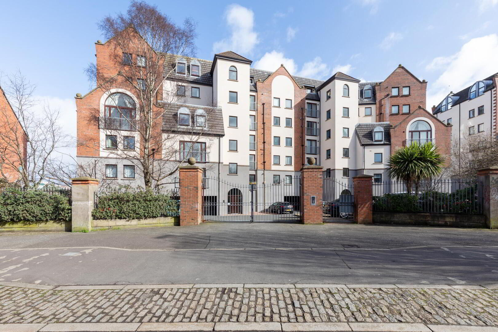 66 St Johns Wharf, 1-3 Laganbank Road 25 of 26