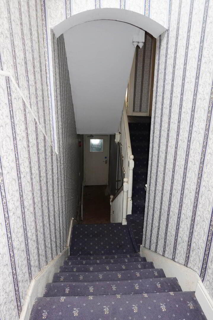 48-48a Forthill Street 3 of 12