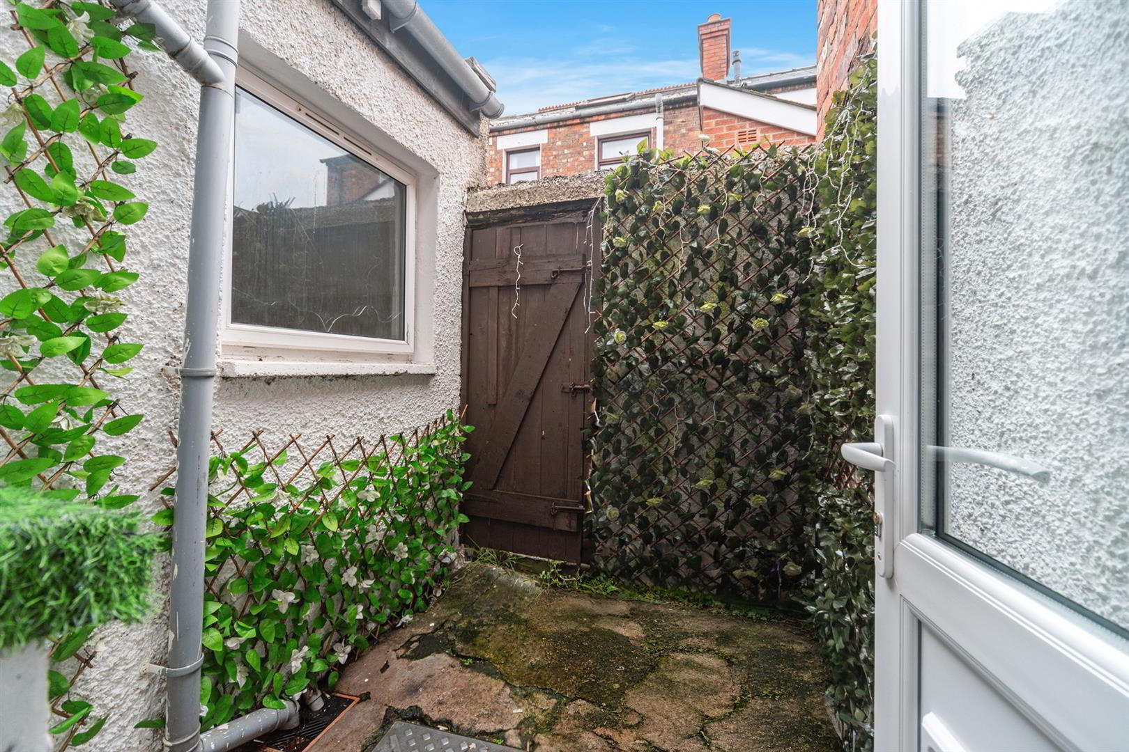 60 Dunraven Avenue 21 of 22