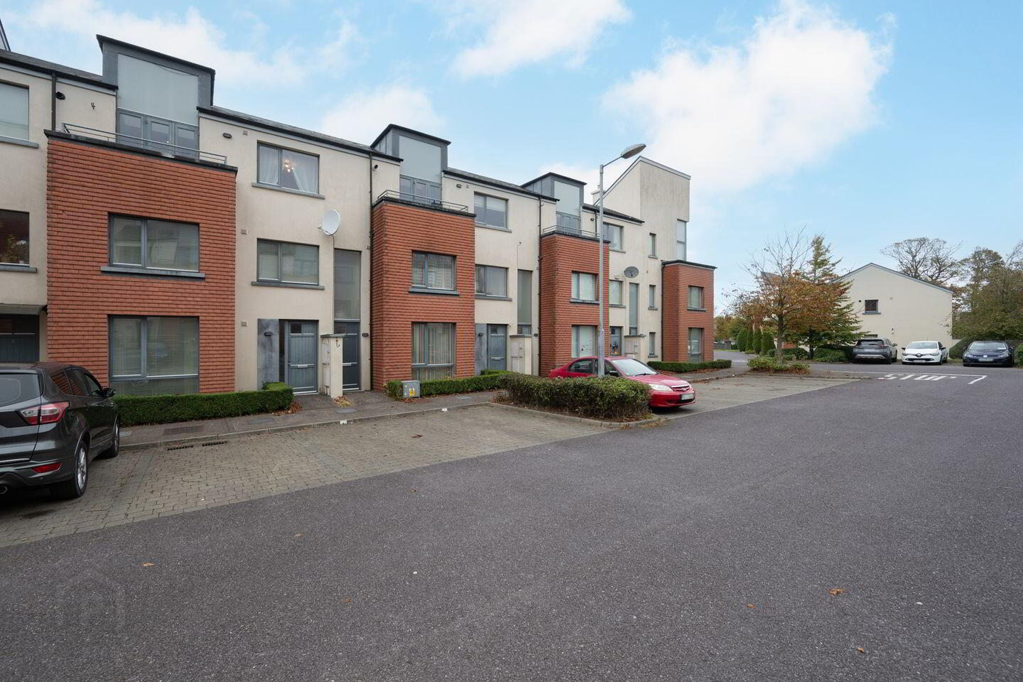 No 6 Bridgefield Court 3 of 26