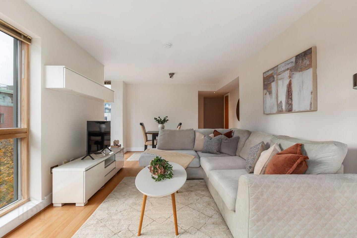 Apartment 206 Longboat Quay North Apartments 3 of 12